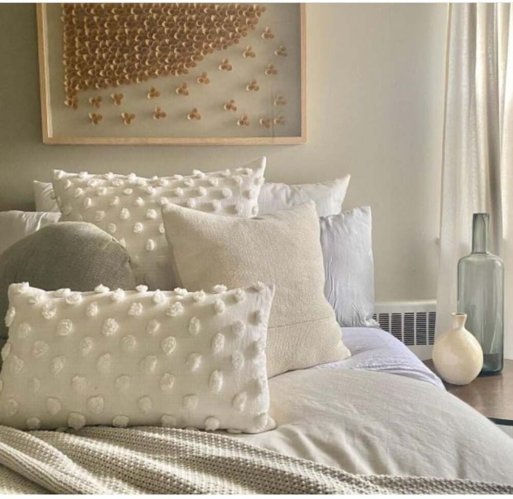 WEST ELM Cotton Candlewick Tufted Dots Pillow Cover 24x24 Ivory - Picture 5 of 5